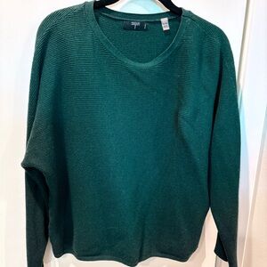 Tahari Women’s PL Green Sweater EUC